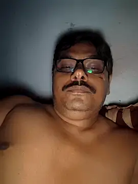 Snapshot of Srmotrs chatting on October 2025 06:19:01 PM Srmotrs online show from October 2025 06:19:01 PM