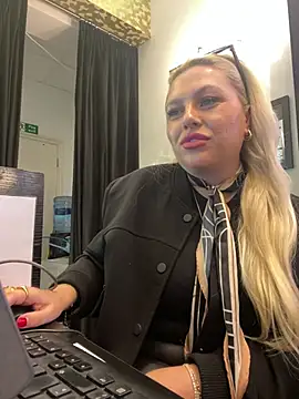 Arabellalee23 online show from March 2025 06:53:02 PM