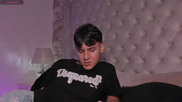 Snapshot of Kev_jenner chatting on March 2025 06:34:01 PM Kev jenner online show from March 2025 06:34:01 PM