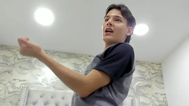 Snapshot of Kev_jenner chatting on September 2025 09:43:02 PM Kev jenner online show from September 2025 09:43:02 PM