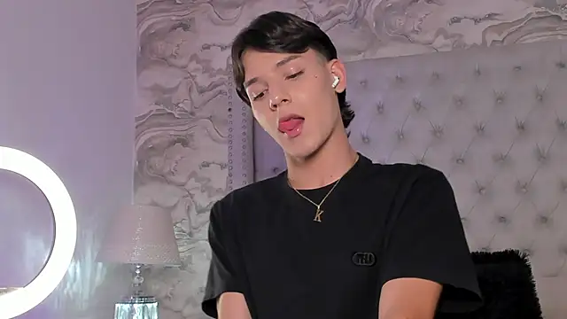 Kev jenner online show from November 2025 09:02:01 PM