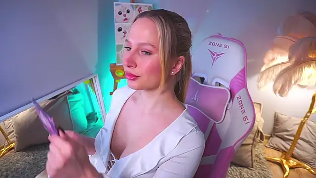 AnnLevine online show from February 2026 01:42:02 PM