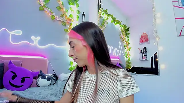 Snapshot of YouliteSllut2 chatting on January 2025 01:00:01 AM YouliteSllut2 online show from January 2025 01:00:01 AM