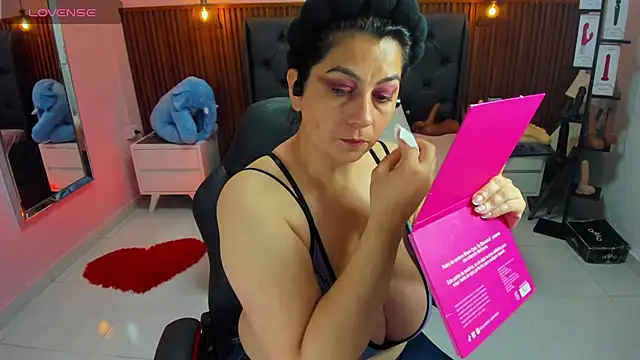MEYLAGIA online show from May 2026 04:07:01 AM