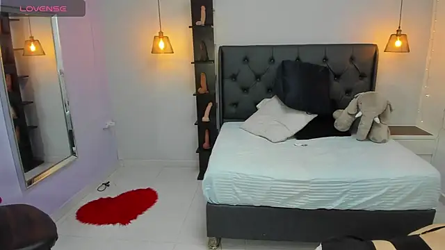 Snapshot of MEYLAGIA chatting on March 2025 03:16:01 AM MEYLAGIA online show from March 2025 03:16:01 AM