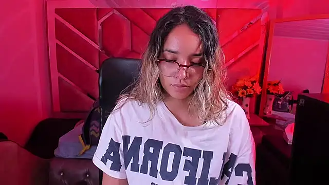 Olivia Fox69 online show from March 2026 03:32:01 AM