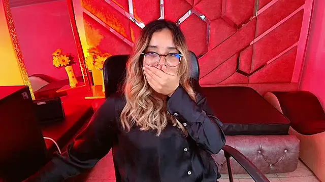 Olivia Fox69 online show from November 2025 04:50:01 AM