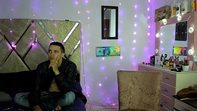 parejacaliente20154 online show from November 2025 08:59:01 AM