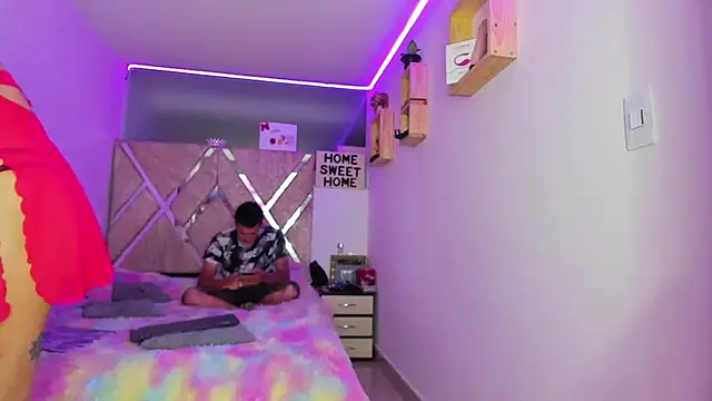 parejacaliente20154 online show from March 2026 11:08:01 AM