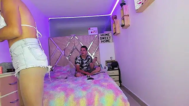 parejacaliente20154 online show from March 2026 11:09:01 AM