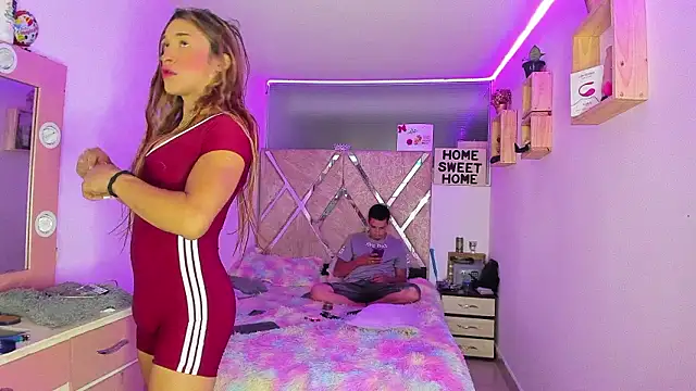 parejacaliente20154 online show from March 2026 11:10:01 AM