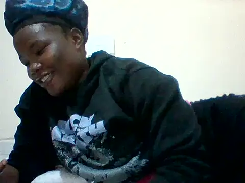 Snapshot of sweetangel41 chatting on June 2026 01:50:01 PM sweetangel41 online show from June 2026 01:50:01 PM