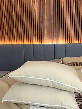 EmiilyAdams  online show from December 2025 10:48:01 PM