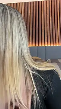 EmiilyAdams  online show from April 2026 09:38:01 PM