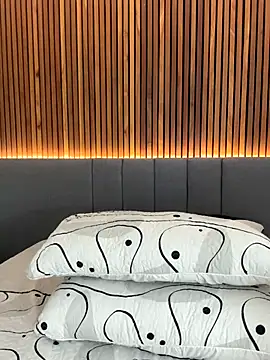 EmiilyAdams  online show from December 2025 09:36:02 PM