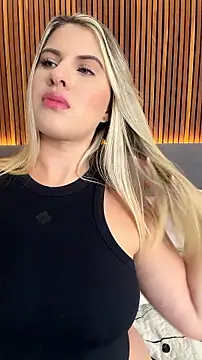 Snapshot of EmiilyAdams_ chatting on July 2026 09:40:02 PM EmiilyAdams online show from July 2026 09:40:02 PM