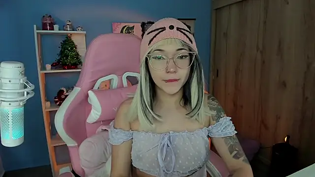 Snapshot of Artic_love chatting on January 2025 04:15:01 AM Artic love online show from January 2025 04:15:01 AM