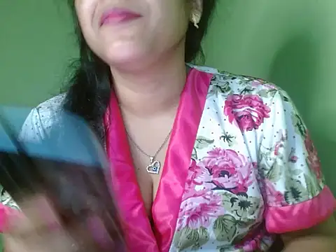 LOVERIAKOL online show from February 2026 07:03:01 PM