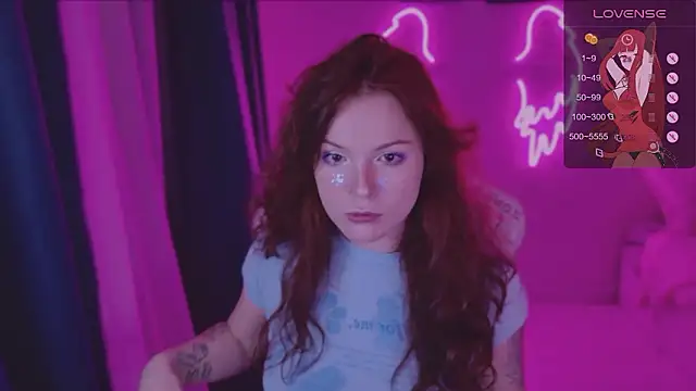 Snapshot of Elsie_Ginger chatting on December 2024 09:29:01 PM Elsie Ginger online show from December 2024 09:29:01 PM