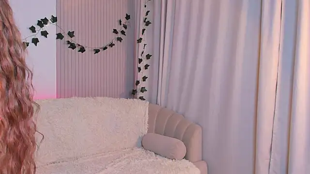 Snapshot of CindyGarrison chatting on February 2025 03:12:01 AM CindyGarrison online show from February 2025 03:12:01 AM