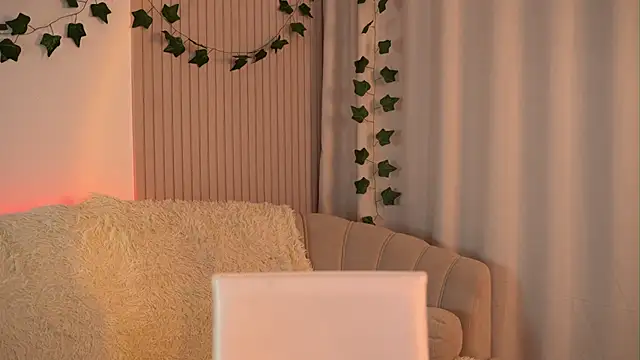 Snapshot of CindyGarrison chatting on February 2025 01:19:01 AM CindyGarrison online show from February 2025 01:19:01 AM