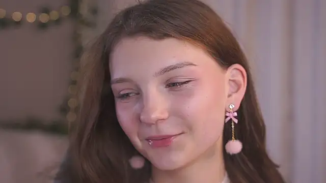 Snapshot of CindyGarrison chatting on September 2025 02:04:01 AM CindyGarrison online show from September 2025 02:04:01 AM