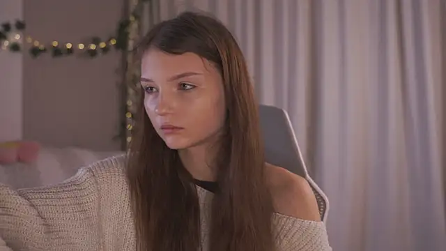 Snapshot of CindyGarrison chatting on October 2025 01:28:02 AM CindyGarrison online show from October 2025 01:28:02 AM