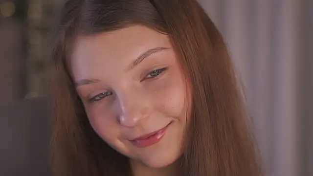 Snapshot of CindyGarrison chatting on October 2025 01:17:01 AM CindyGarrison online show from October 2025 01:17:01 AM