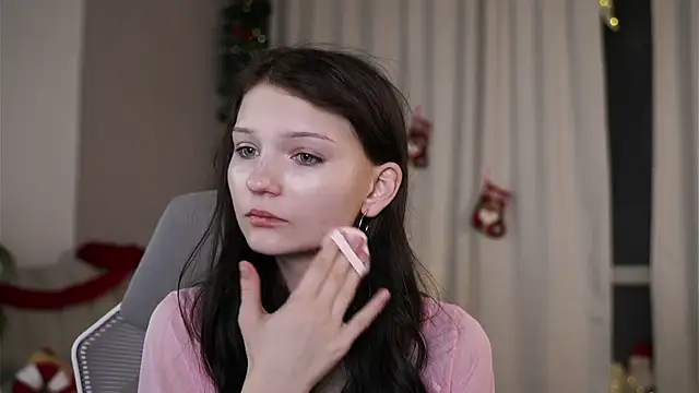 Snapshot of CindyGarrison chatting on December 2025 12:16:02 AM CindyGarrison online show from December 2025 12:16:02 AM