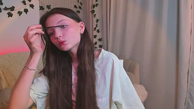 Snapshot of CindyGarrison chatting on February 2025 12:30:01 AM CindyGarrison online show from February 2025 12:30:01 AM