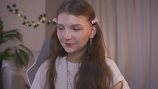 Snapshot of CindyGarrison chatting on October 2025 01:47:02 AM CindyGarrison online show from October 2025 01:47:02 AM