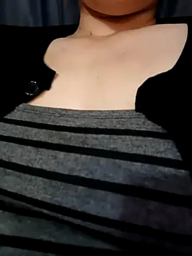 Snapshot of Sexy_ass1313 chatting on November 2025 02:15:02 AM Sexy ass1313 online show from November 2025 02:15:02 AM