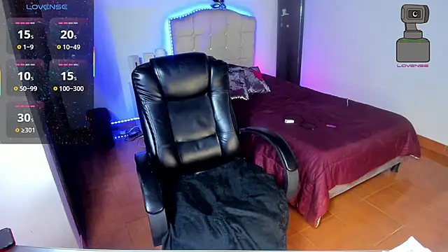 Snapshot of vampirellaa_crazy_ chatting on March 2025 01:58:02 AM vampirellaa crazy online show from March 2025 01:58:02 AM