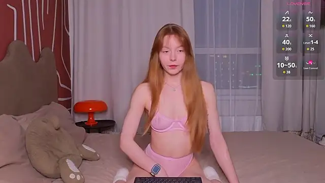 EvaCroan online show from February 2026 01:56:01 PM