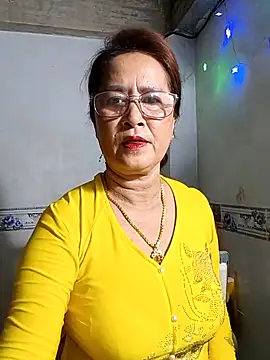 Snapshot of phnz chatting on April 2026 02:43:01 PM phnz online show from April 2026 02:43:01 PM