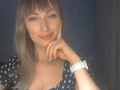 Snapshot of EffectMaya chatting on January 2026 05:05:01 PM EffectMaya online show from January 2026 05:05:01 PM