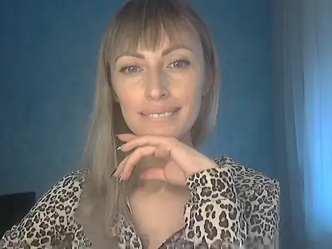 EffectMaya online show from November 2025 12:28:01 PM