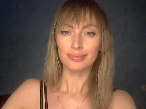 Snapshot of EffectMaya chatting on February 2026 07:02:01 PM EffectMaya online show from February 2026 07:02:01 PM