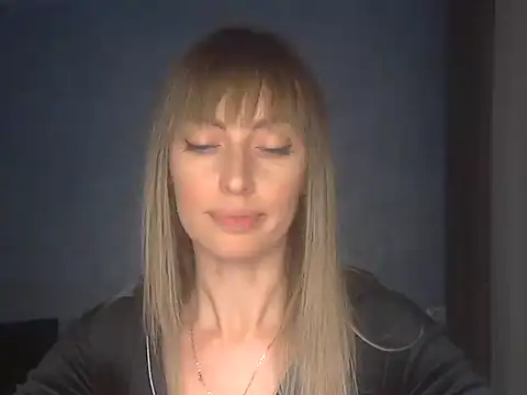 EffectMaya online show from March 2026 06:01:01 PM