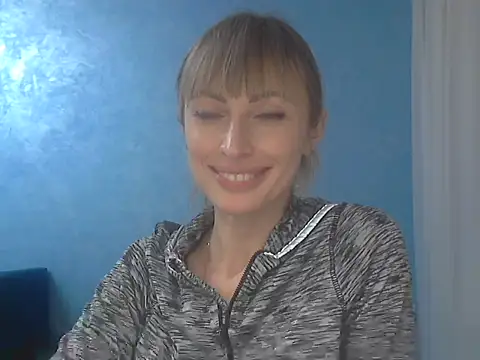 EffectMaya online show from November 2025 03:00:02 PM