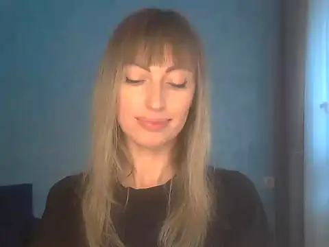 Snapshot of EffectMaya chatting on February 2026 01:12:01 PM EffectMaya online show from February 2026 01:12:01 PM