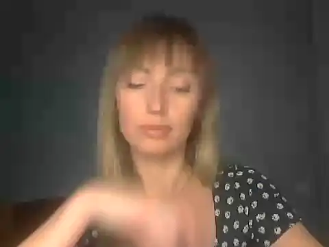 Snapshot of EffectMaya chatting on February 2026 07:01:02 PM EffectMaya online show from February 2026 07:01:02 PM