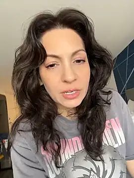 BeautifulMesss online show from April 2026 04:44:02 PM