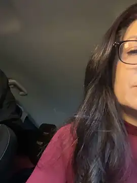 BeautifulMesss online show from November 2025 04:40:01 PM