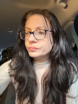 BeautifulMesss online show from October 2025 03:01:02 PM