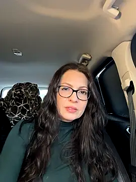 BeautifulMesss online show from November 2025 06:45:01 PM