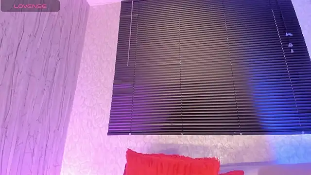 LaiilyBell12 online show from November 2025 12:53:02 PM