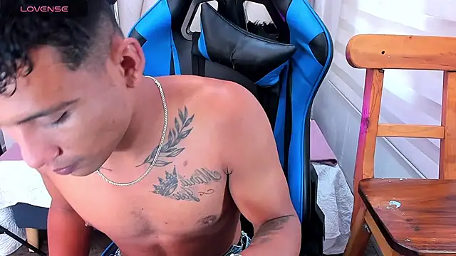 Snapshot of Backsex_boy chatting on March 2025 01:08:02 PM Backsex boy online show from March 2025 01:08:02 PM
