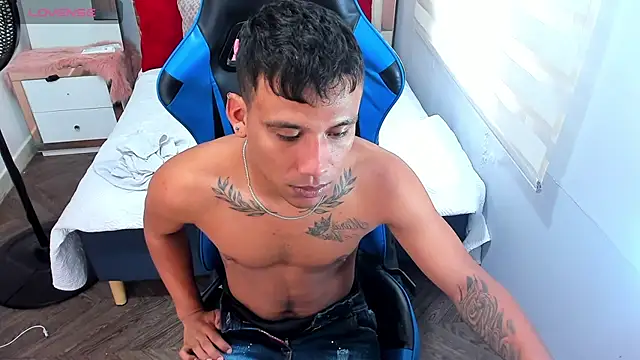 Snapshot of Backsex_boy chatting on October 2025 02:07:01 PM Backsex boy online show from October 2025 02:07:01 PM