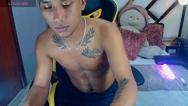 Snapshot of Backsex_boy chatting on March 2025 05:46:02 AM Backsex boy online show from March 2025 05:46:02 AM
